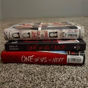 Karen M McManus books